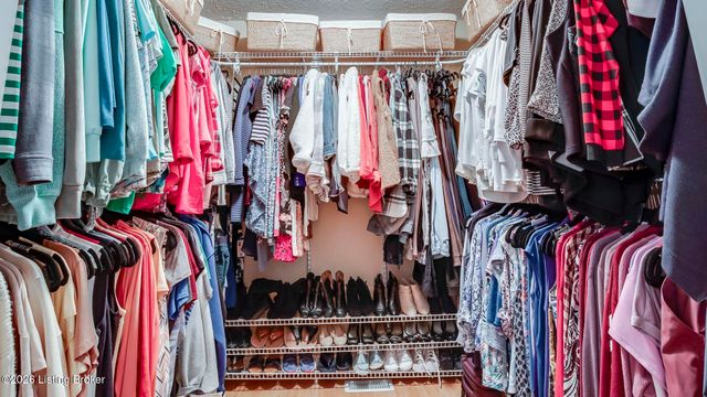 3820 Jean Cain Pl, Louisville, KY 40245