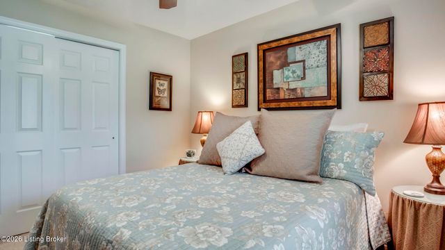 3820 Jean Cain Pl, Louisville, KY 40245