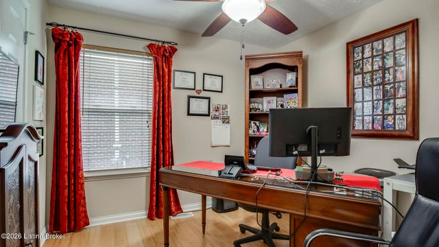 3820 Jean Cain Pl, Louisville, KY 40245