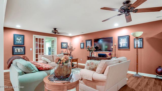 3820 Jean Cain Pl, Louisville, KY 40245