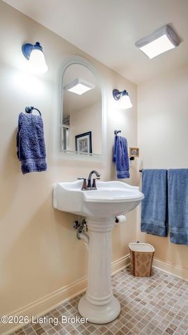 3820 Jean Cain Pl, Louisville, KY 40245