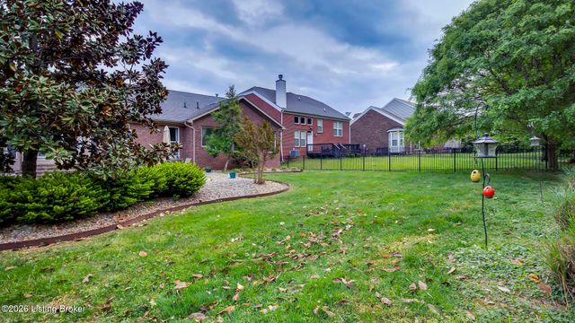 3820 Jean Cain Pl, Louisville, KY 40245