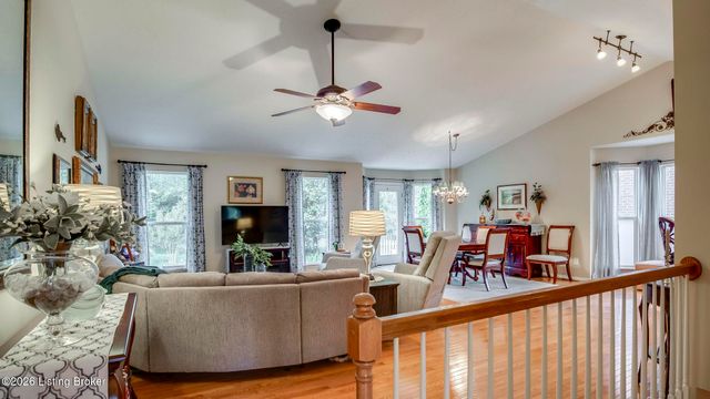 3820 Jean Cain Pl, Louisville, KY 40245