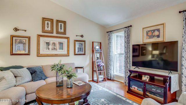 3820 Jean Cain Pl, Louisville, KY 40245