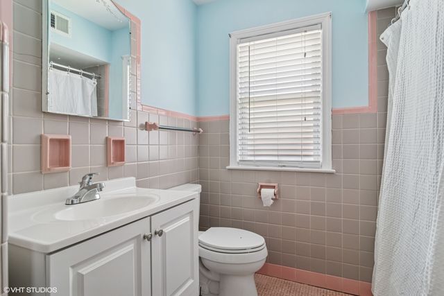 6334 N KILDARE Avenue, Chicago, IL 60646