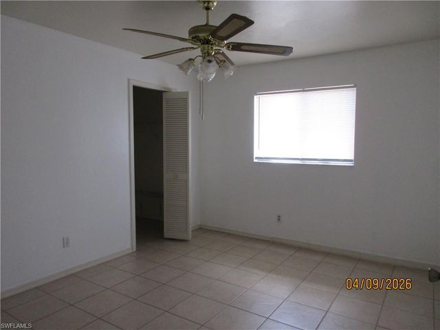 1218 NE 8th TER, Cape Coral, FL 33909