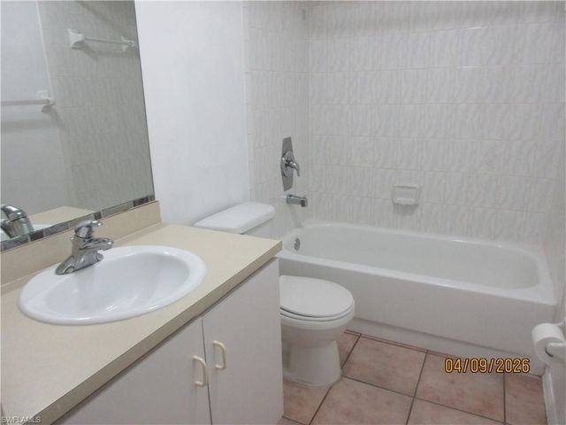 1218 NE 8th TER, Cape Coral, FL 33909