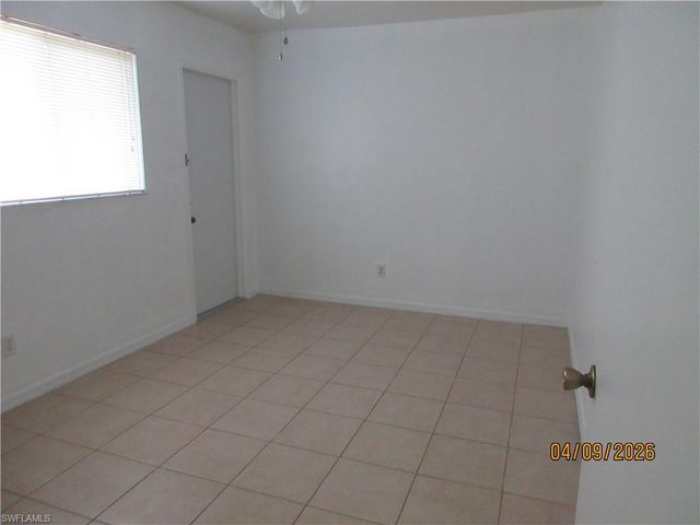 1218 NE 8th TER, Cape Coral, FL 33909