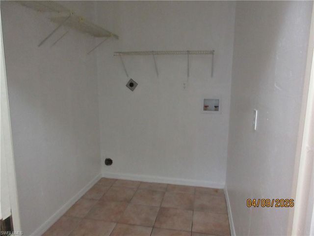 1218 NE 8th TER, Cape Coral, FL 33909