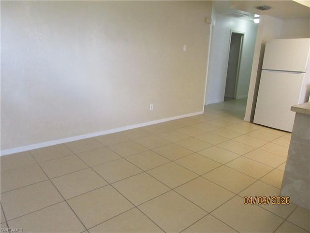 1218 NE 8th TER, Cape Coral, FL 33909