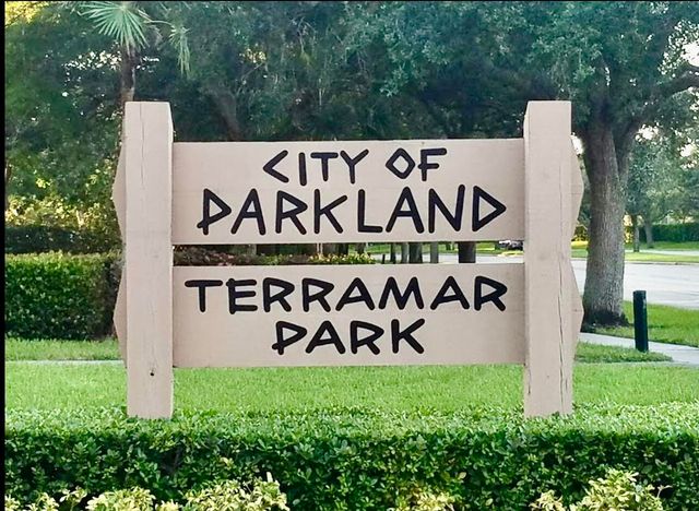 7808 NW 71ST Way, Parkland, FL 33067