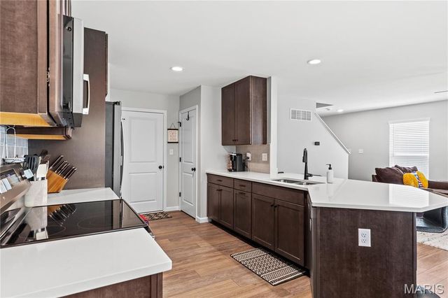 60 Richmond Center Court, St Peters, MO 63376