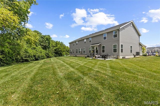 60 Richmond Center Court, St Peters, MO 63376