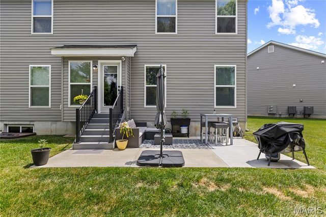60 Richmond Center Court, St Peters, MO 63376