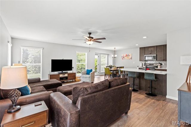 60 Richmond Center Court, St Peters, MO 63376