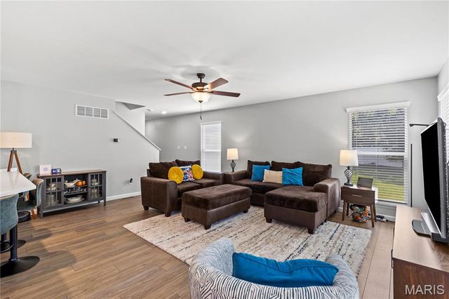 60 Richmond Center Court, St Peters, MO 63376