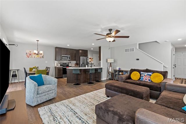 60 Richmond Center Court, St Peters, MO 63376