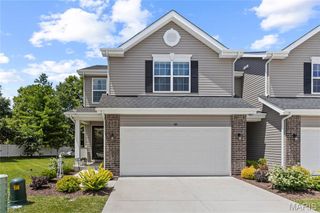 60 Richmond Center Court, St Peters, MO 63376