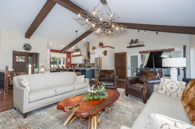 134 Little Creek Lane, Kimberling City, MO 65686