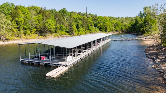 134 Little Creek Lane, Kimberling City, MO 65686