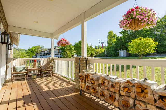 134 Little Creek Lane, Kimberling City, MO 65686