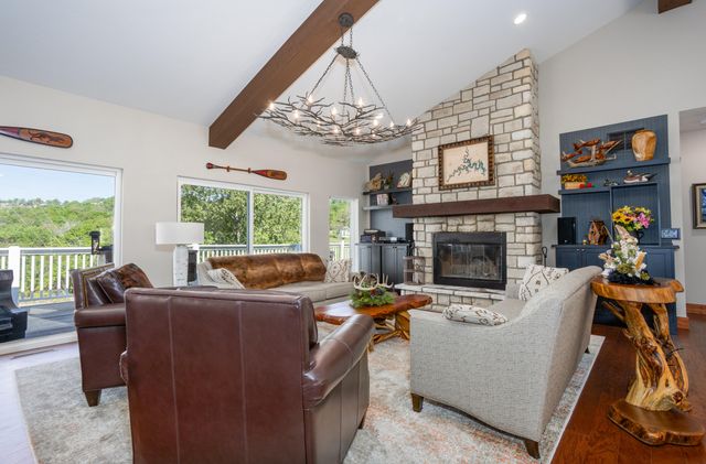 134 Little Creek Lane, Kimberling City, MO 65686