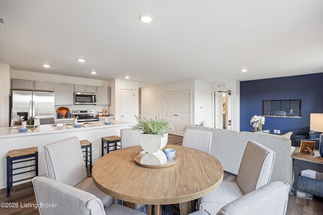 594 Zelcova Dr, Eminence, KY 40019