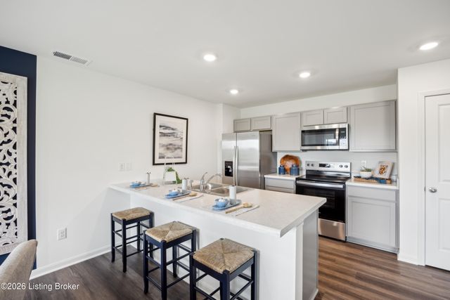 594 Zelcova Dr, Eminence, KY 40019