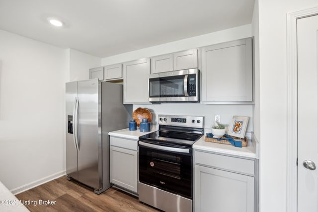 594 Zelcova Dr, Eminence, KY 40019