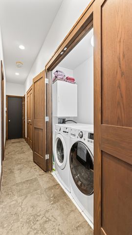 820 W Buckingham Place 1, Chicago, IL 60657