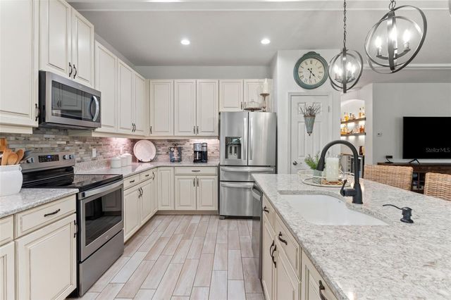 8320 BLUEVINE SKY DRIVE, Land O Lakes, FL 34637