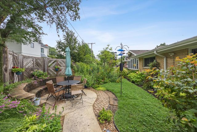 1005 S Brainard Avenue, La Grange, IL 60525