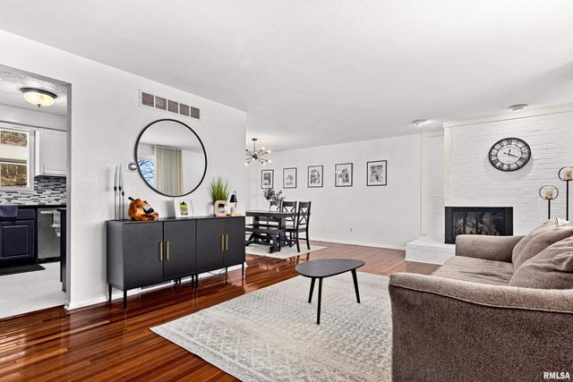 6812 N KIMBERLY Drive, Peoria, IL 61614