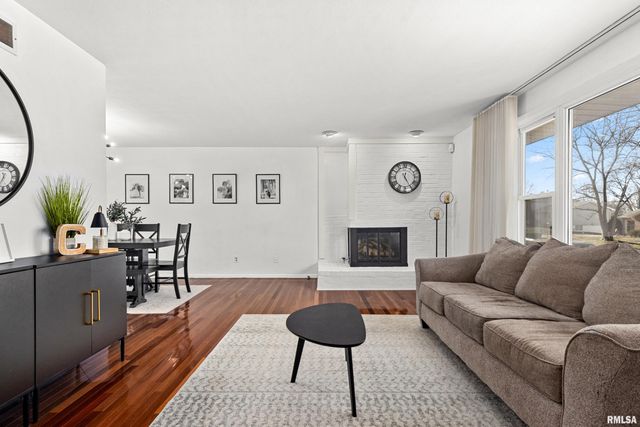 6812 N KIMBERLY Drive, Peoria, IL 61614