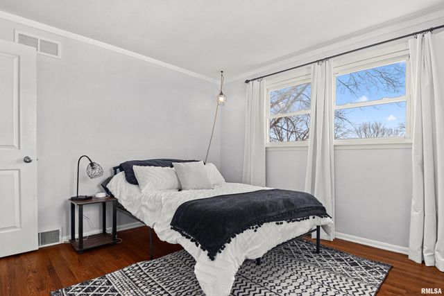 6812 N KIMBERLY Drive, Peoria, IL 61614