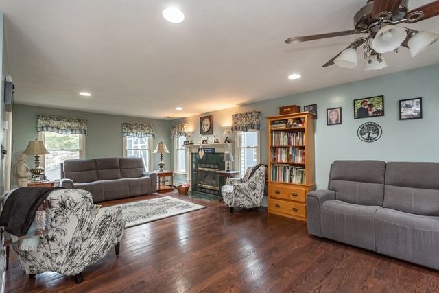 108 Spruce St, Middleboro, MA 02346