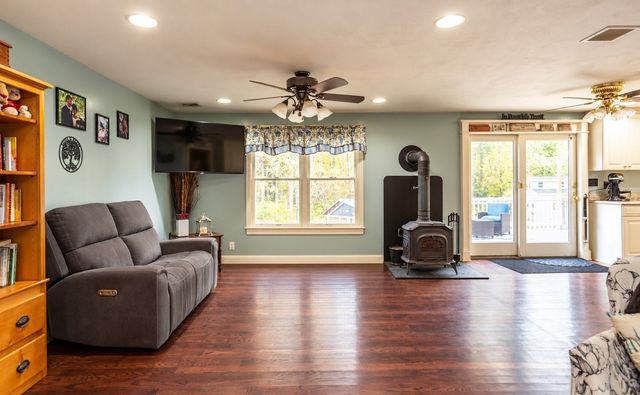 108 Spruce St, Middleboro, MA 02346