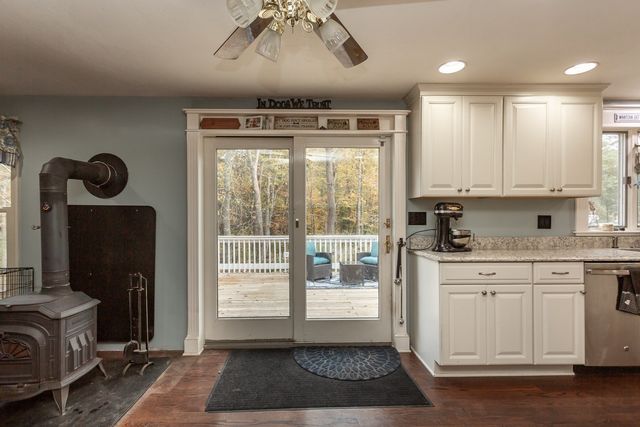 108 Spruce St, Middleboro, MA 02346