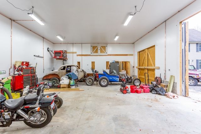108 Spruce St, Middleboro, MA 02346