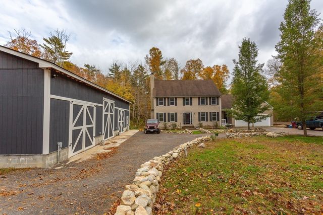 108 Spruce St, Middleboro, MA 02346