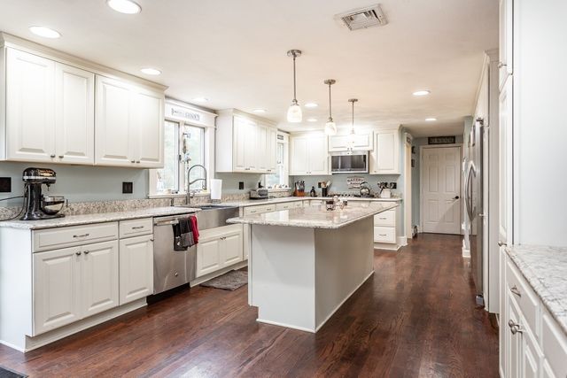 108 Spruce St, Middleboro, MA 02346
