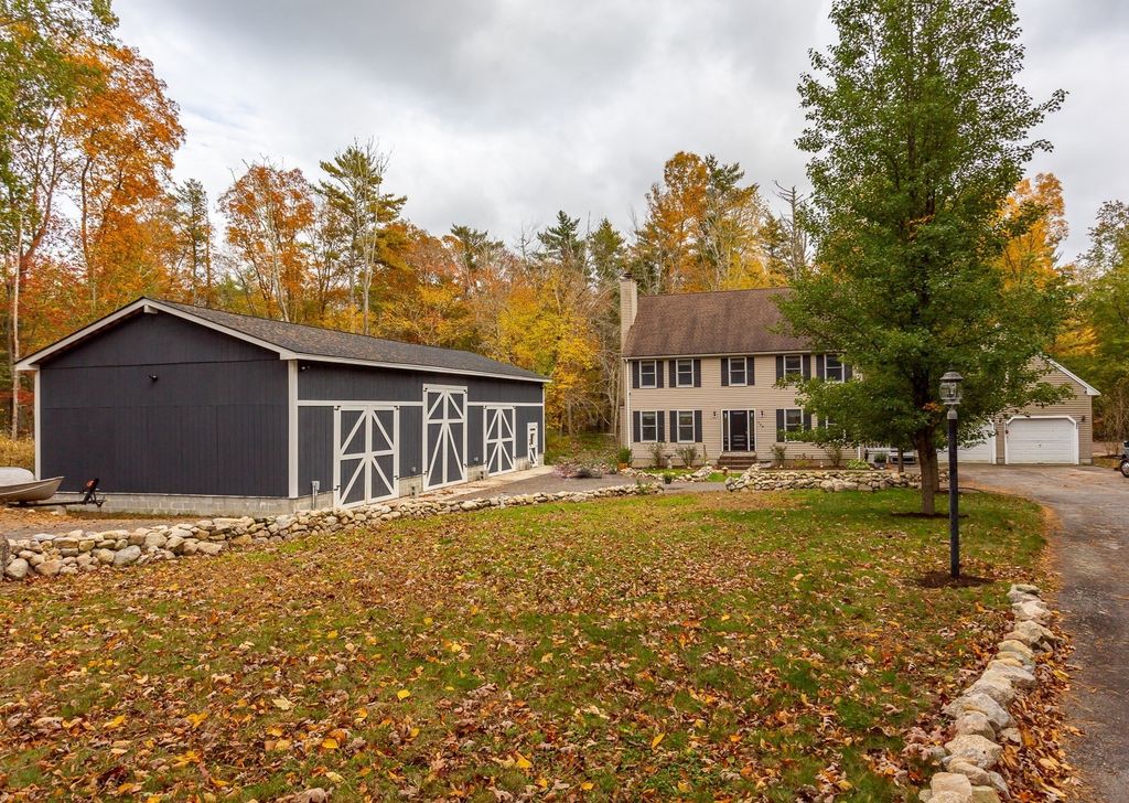 108 Spruce St, Middleboro, MA 02346