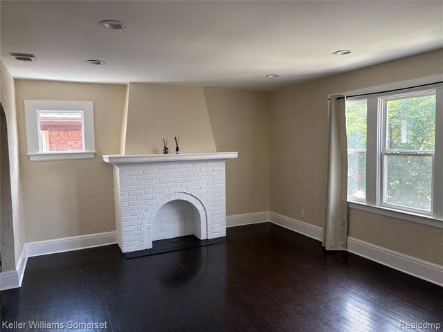 17178 Roselawn Street, Detroit, MI 48221