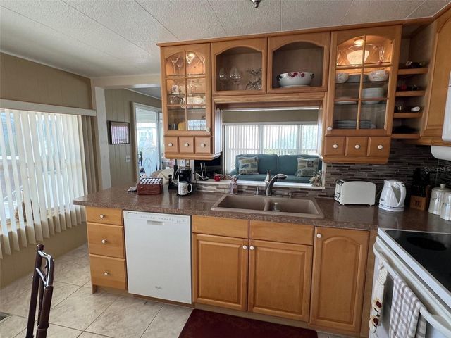 37 PINDO PALM STREET W, Largo, FL 33770