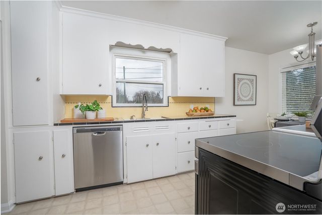 1901 N Union Avenue, Tacoma, WA 98406