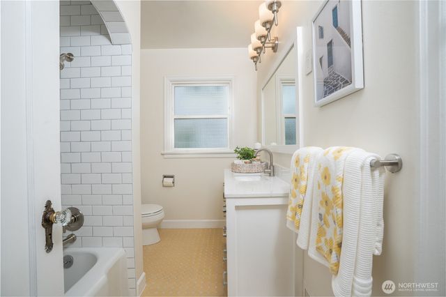 1901 N Union Avenue, Tacoma, WA 98406