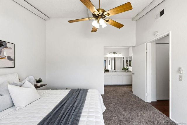 4170 Porte De Palmas 20, San Diego, CA 92122