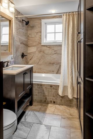 115 Oakley Rd. 115, Belmont, MA 02478