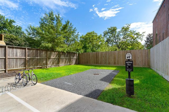 2802 Morrison Street 206, Houston, TX 77009