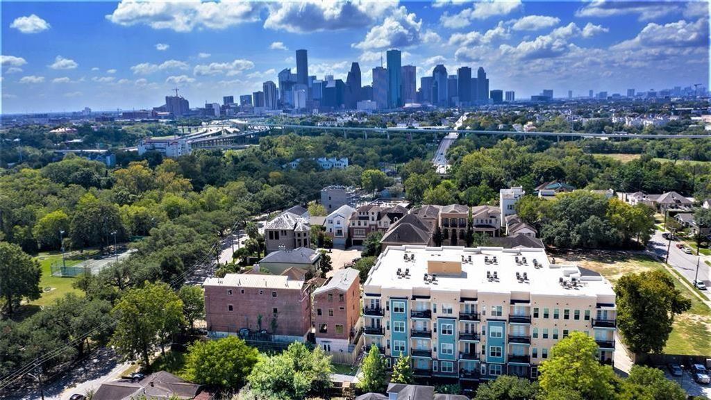 2802 Morrison Street 206, Houston, TX 77009